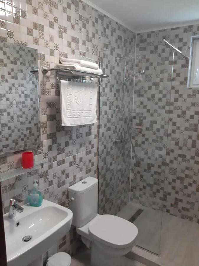 Hotel Casa Dumitru Ceraşul Esterno foto
