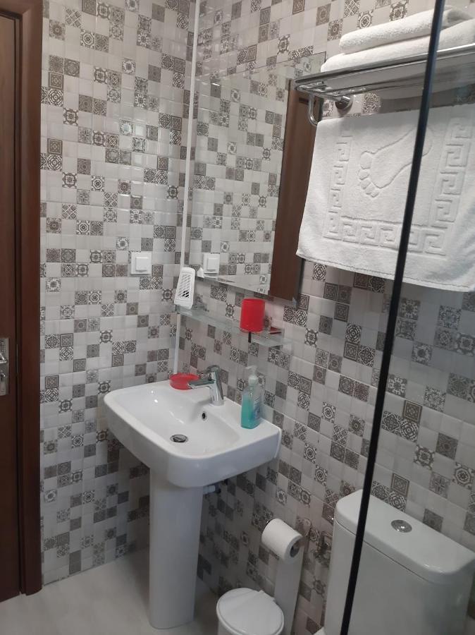 Hotel Casa Dumitru Ceraşul Esterno foto